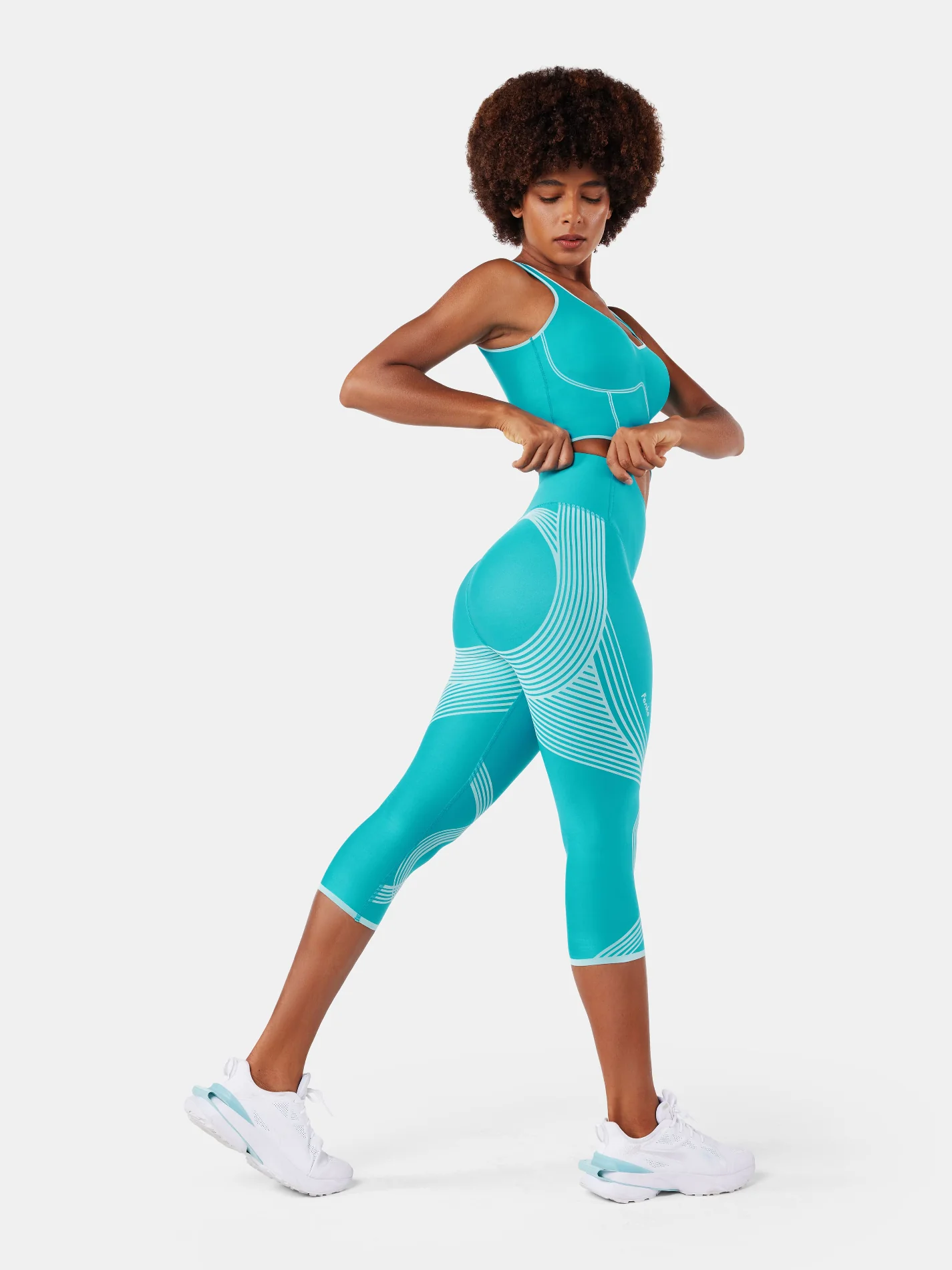 Body Sculpt Capri Leggings (Reversible Wear) - Image 47