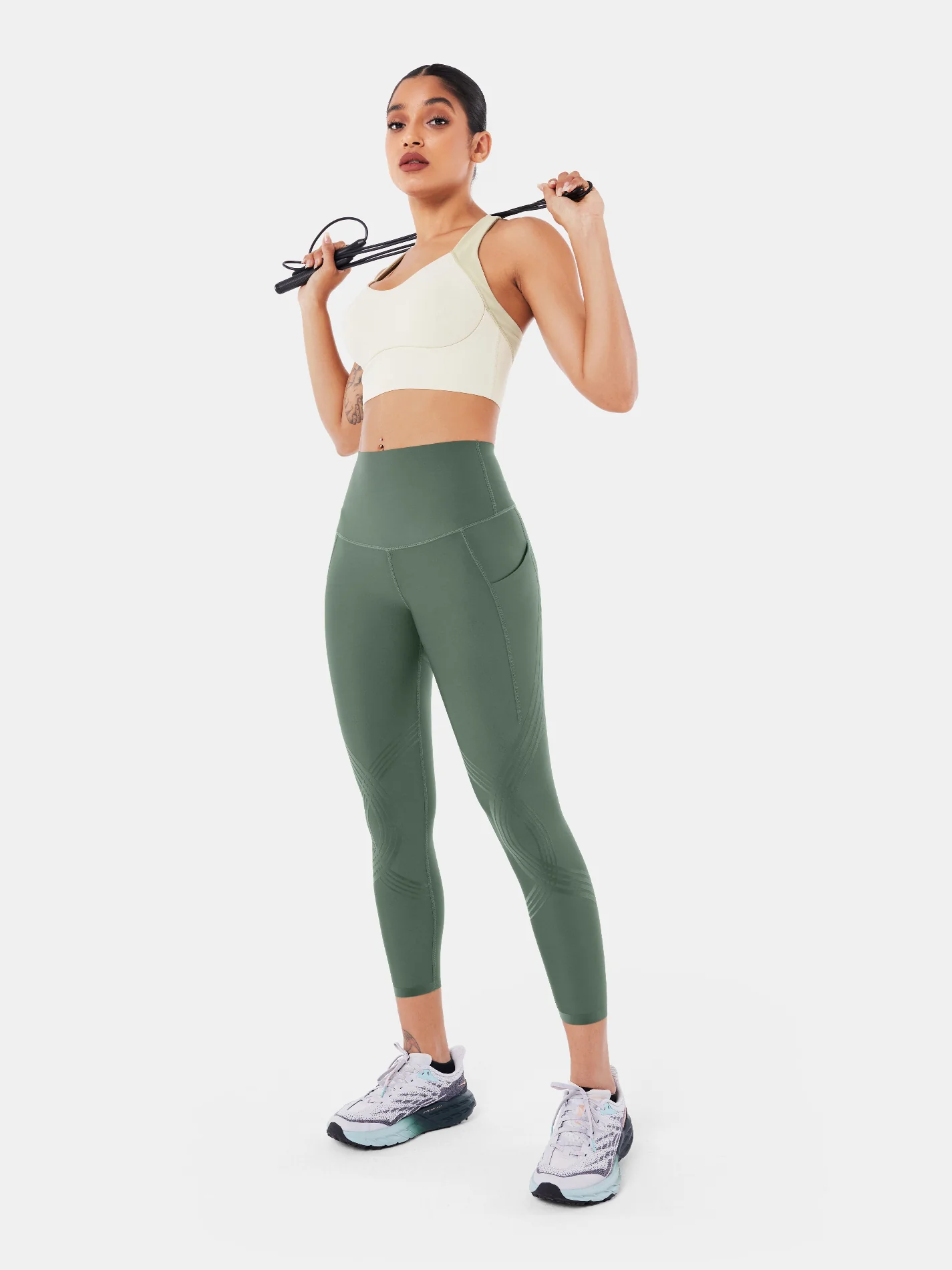 Body Sculpt Side Pocket 7/8 Leggings - Image 24