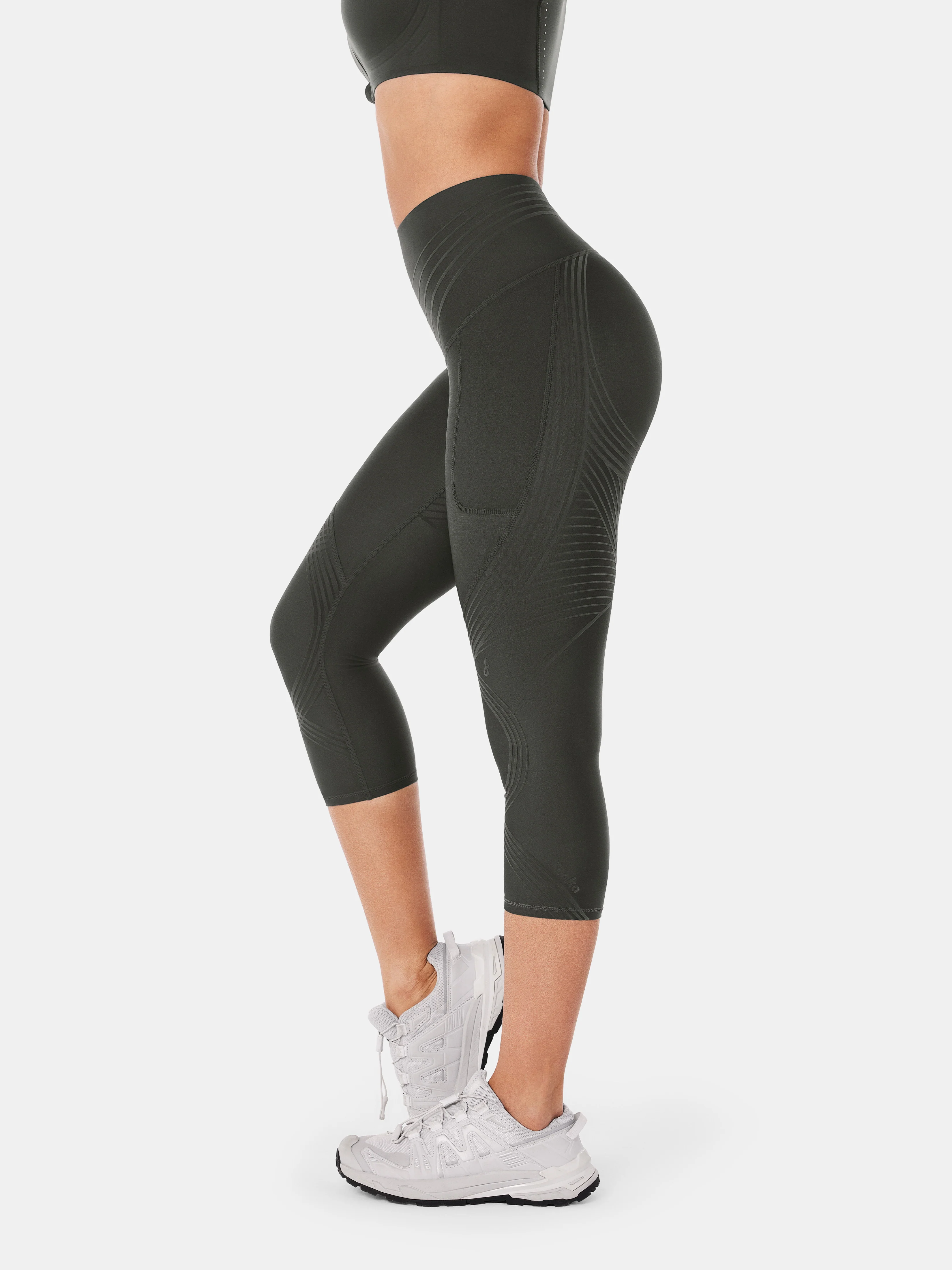 Body Sculpt Side Pocket Capri Leggings - Image 59