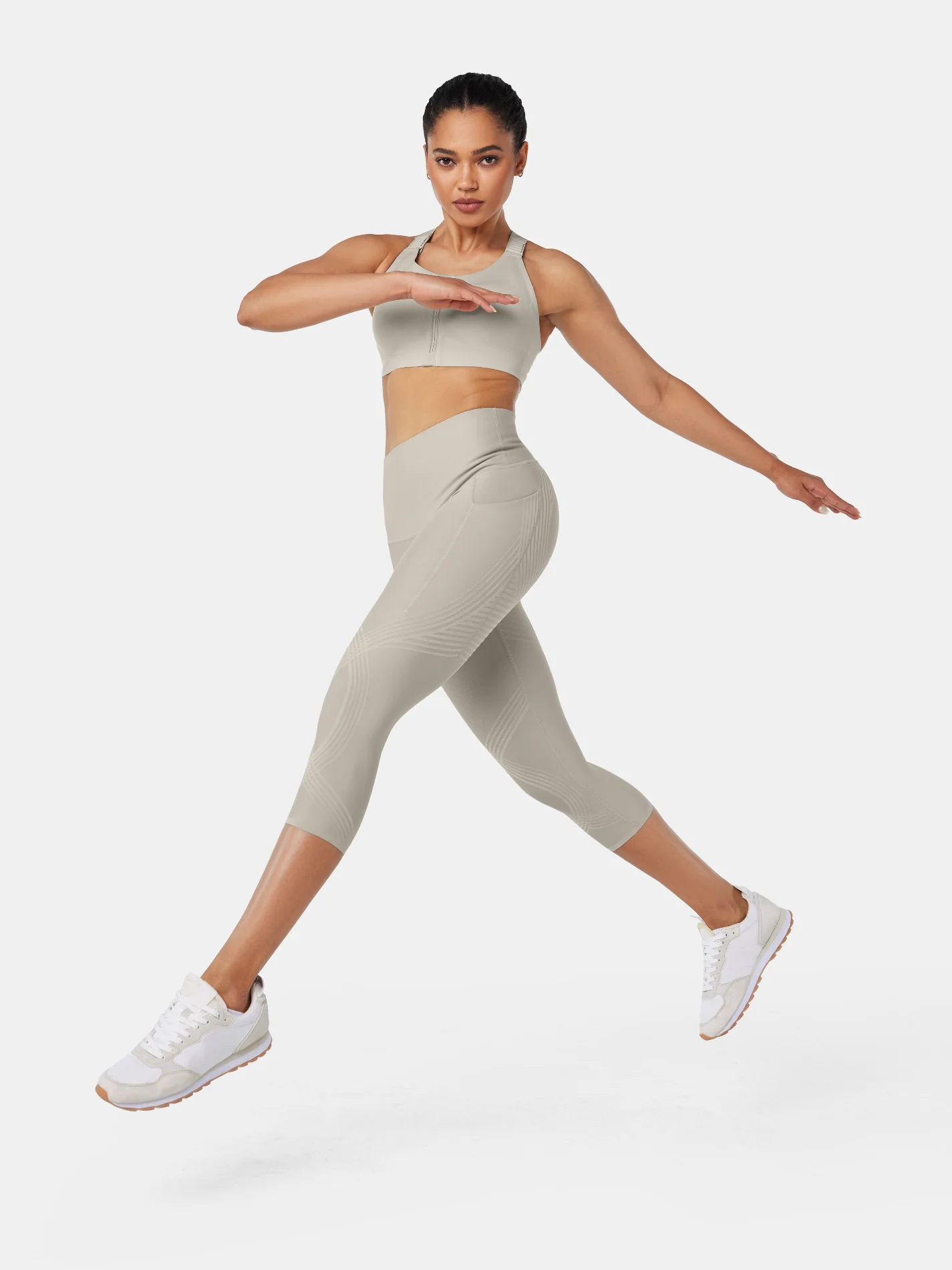 Body Sculpt Side Pocket Capri Leggings - Image 20