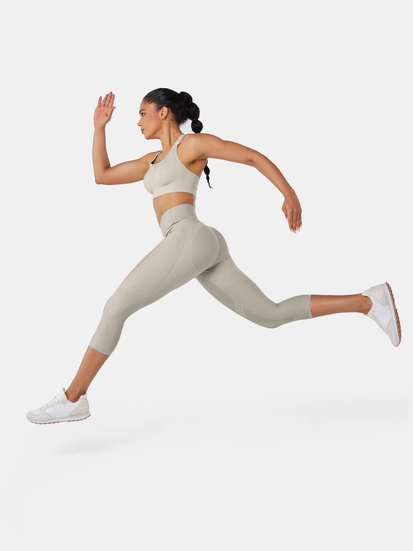 Body Sculpt Side Pocket Capri Leggings - Image 23
